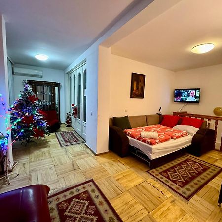 Lika'S Hause Apartment Tbilisi ภายนอก รูปภาพ